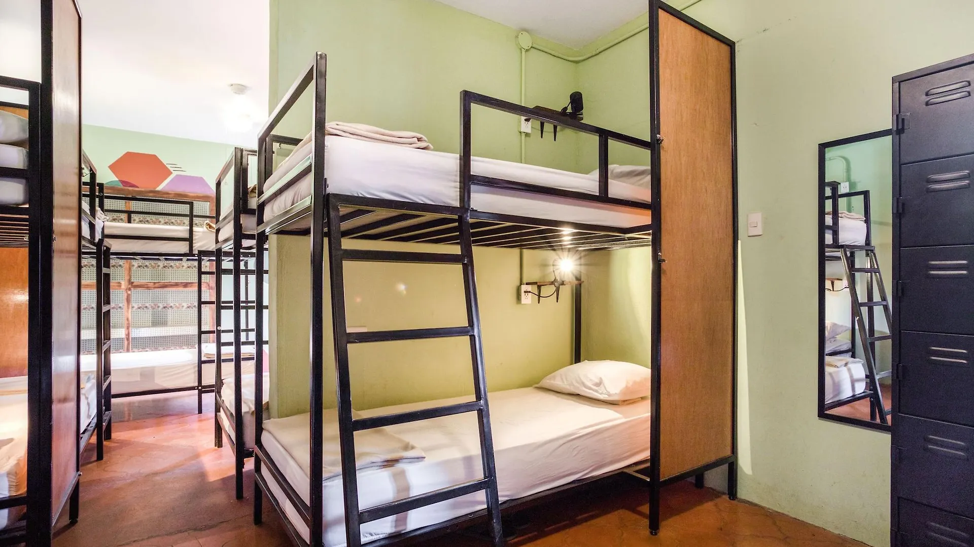 Socialtel Antigua Hotel