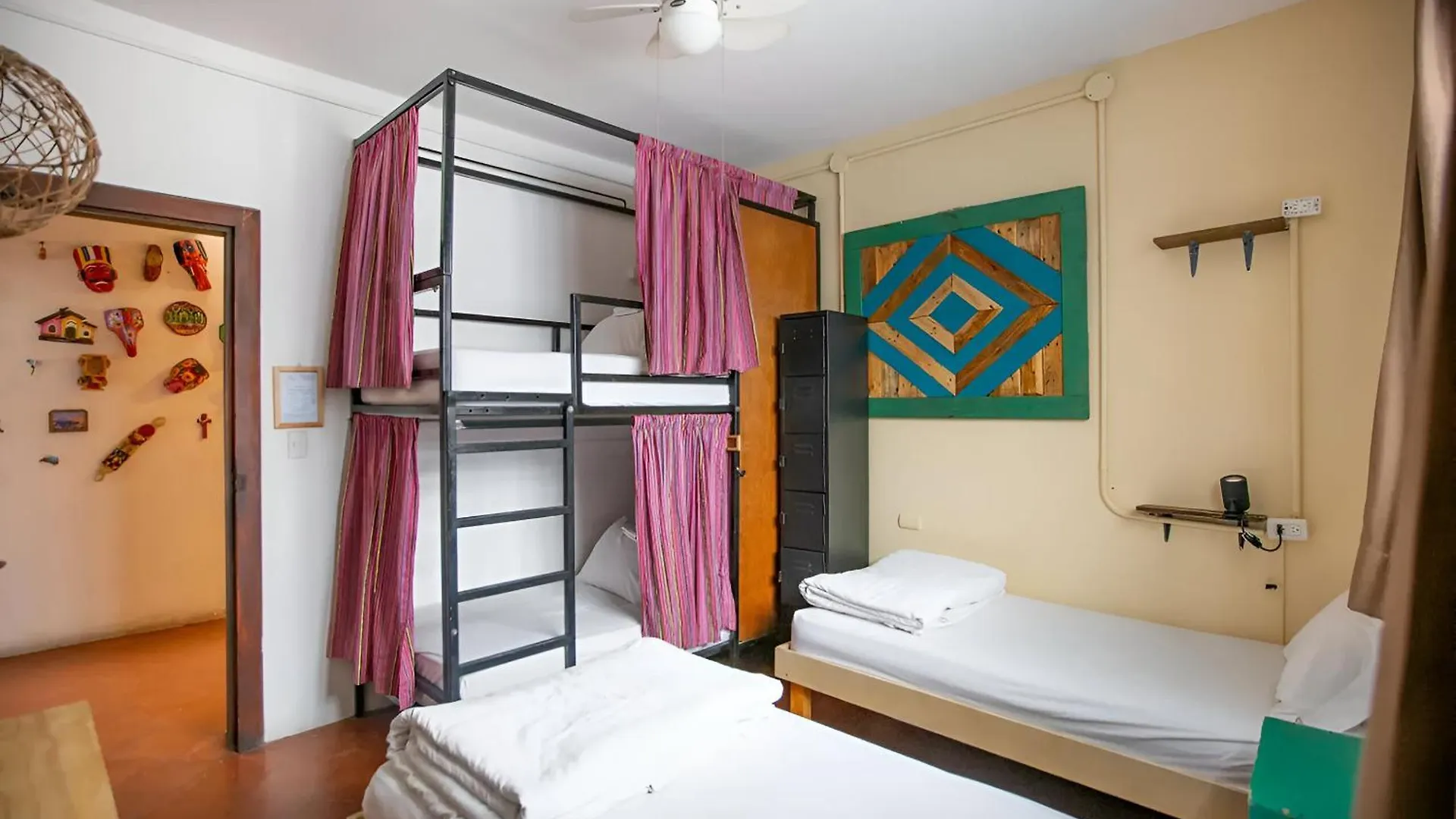 Socialtel Antigua Hotel