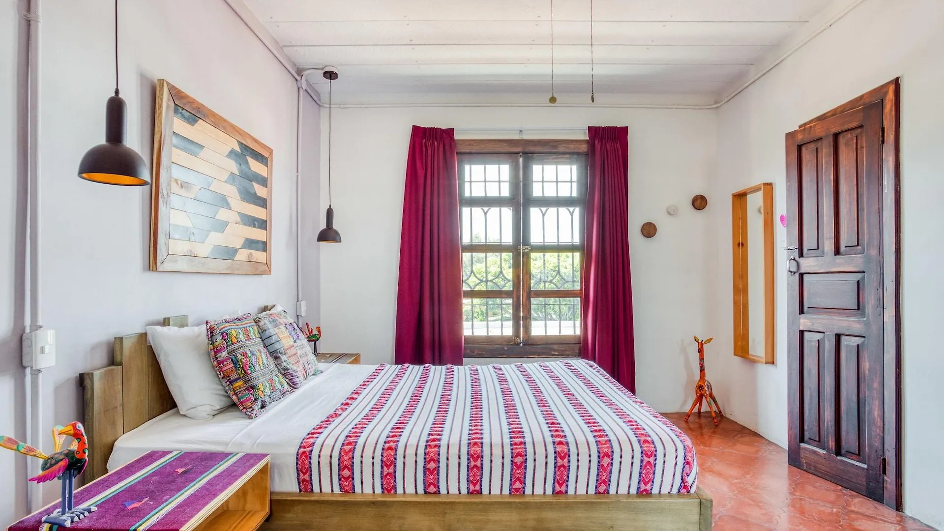 ****  Socialtel Antigua Hotel Guatemala