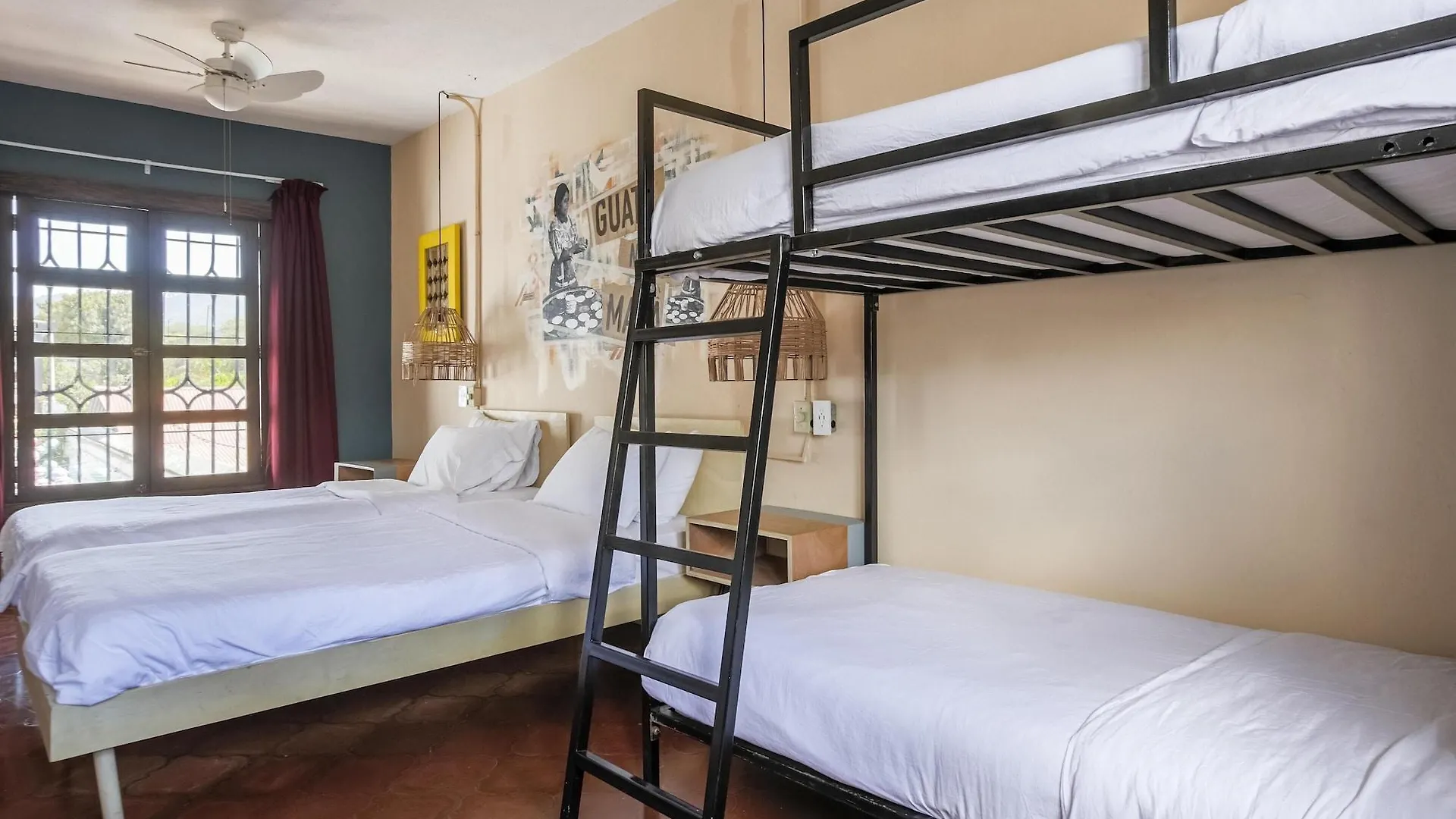 Socialtel Antigua Hotel