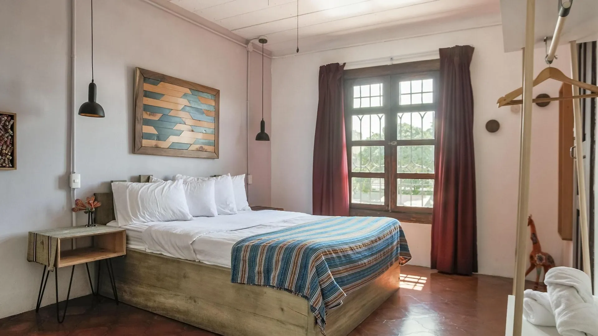 Socialtel Antigua Hotel
