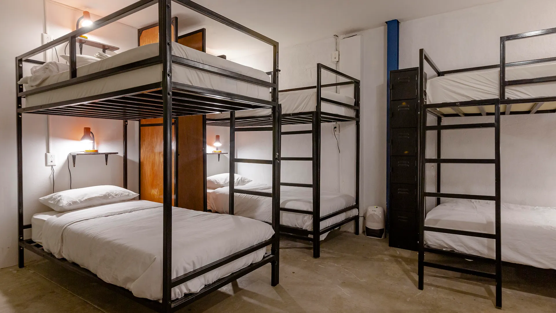Socialtel Antigua Hotel