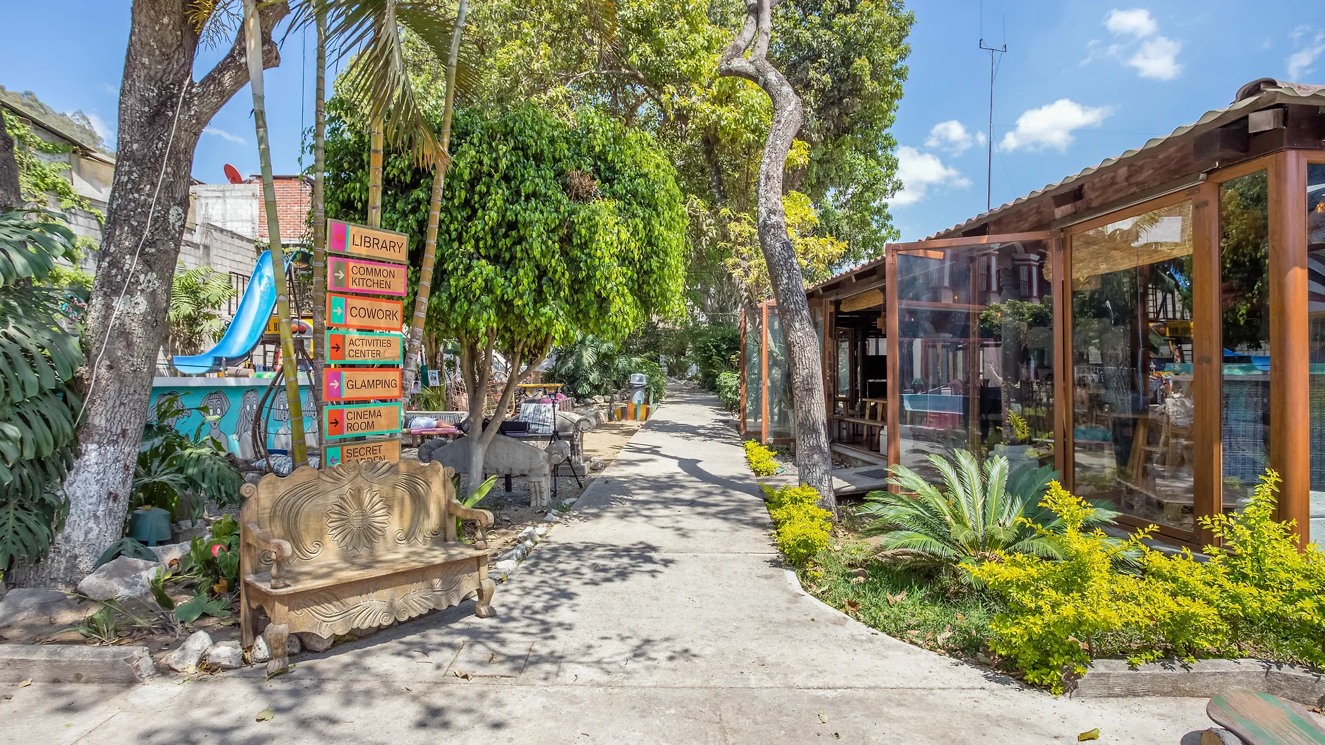 ****  Socialtel Antigua Hotel Guatemala