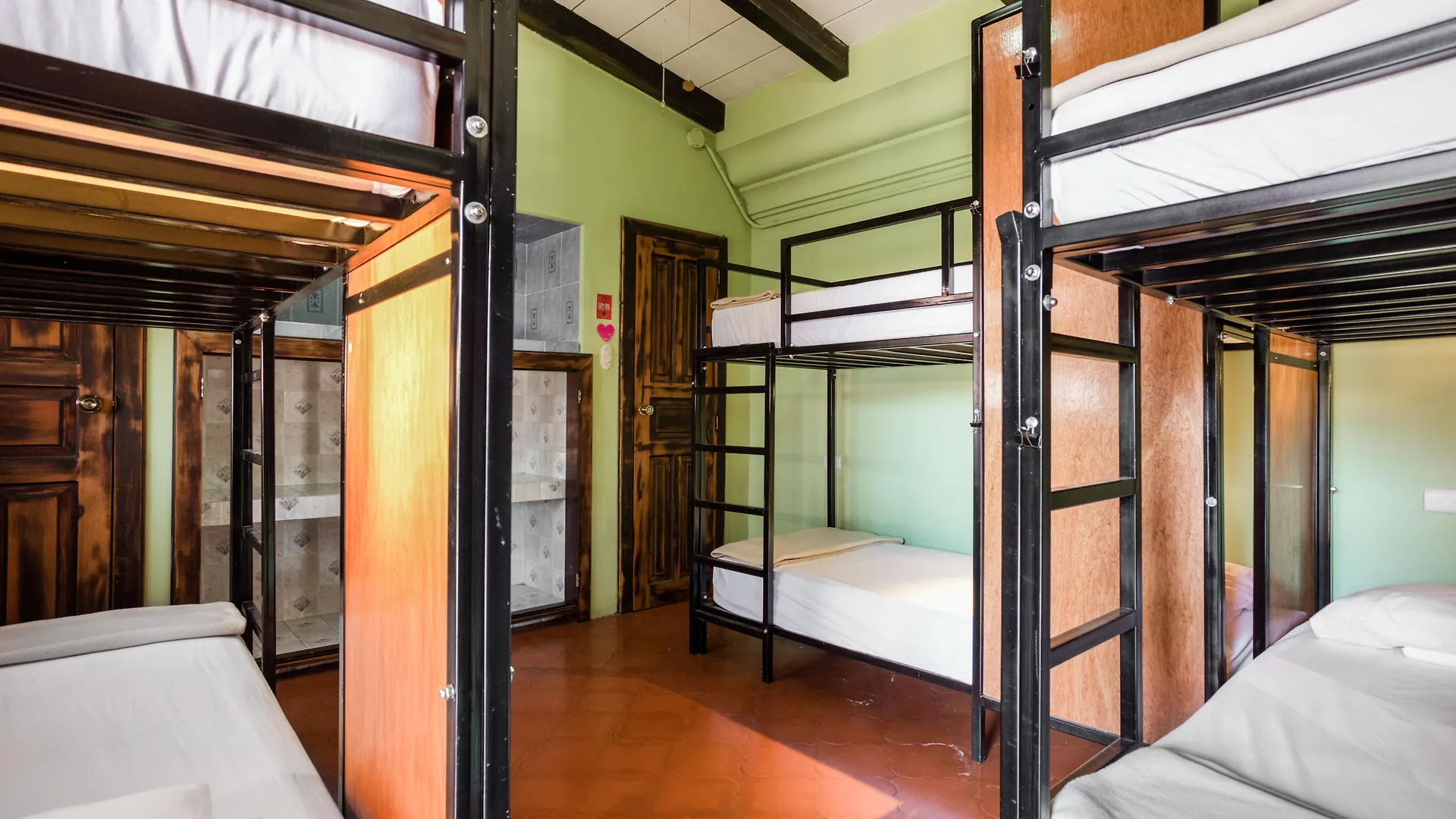 Socialtel Antigua Hotel