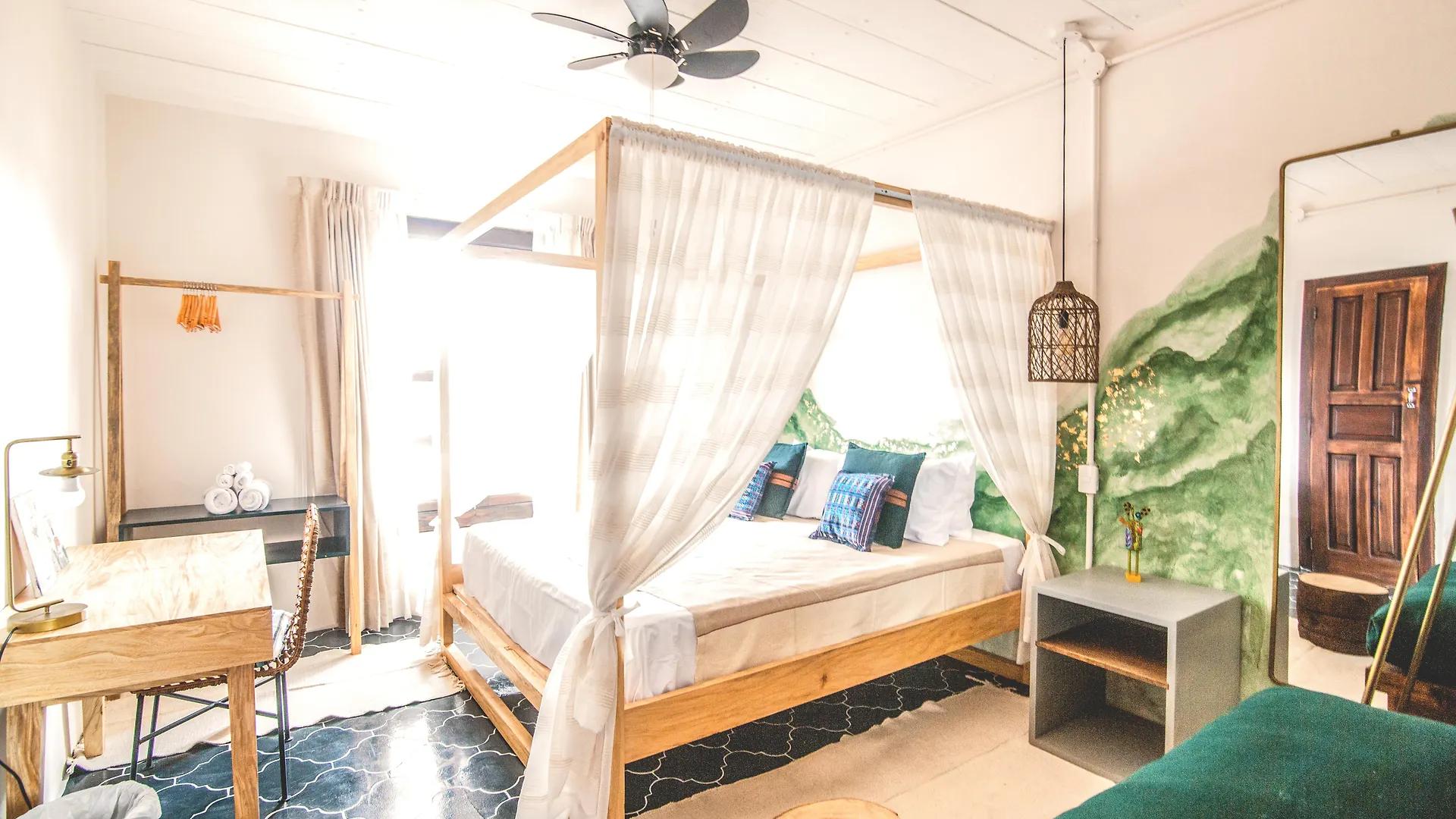Socialtel Antigua Hotel