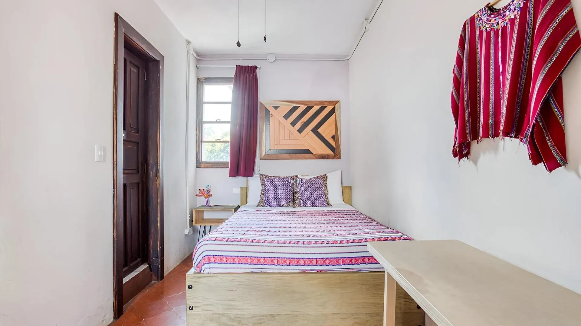 Socialtel Antigua Hotel